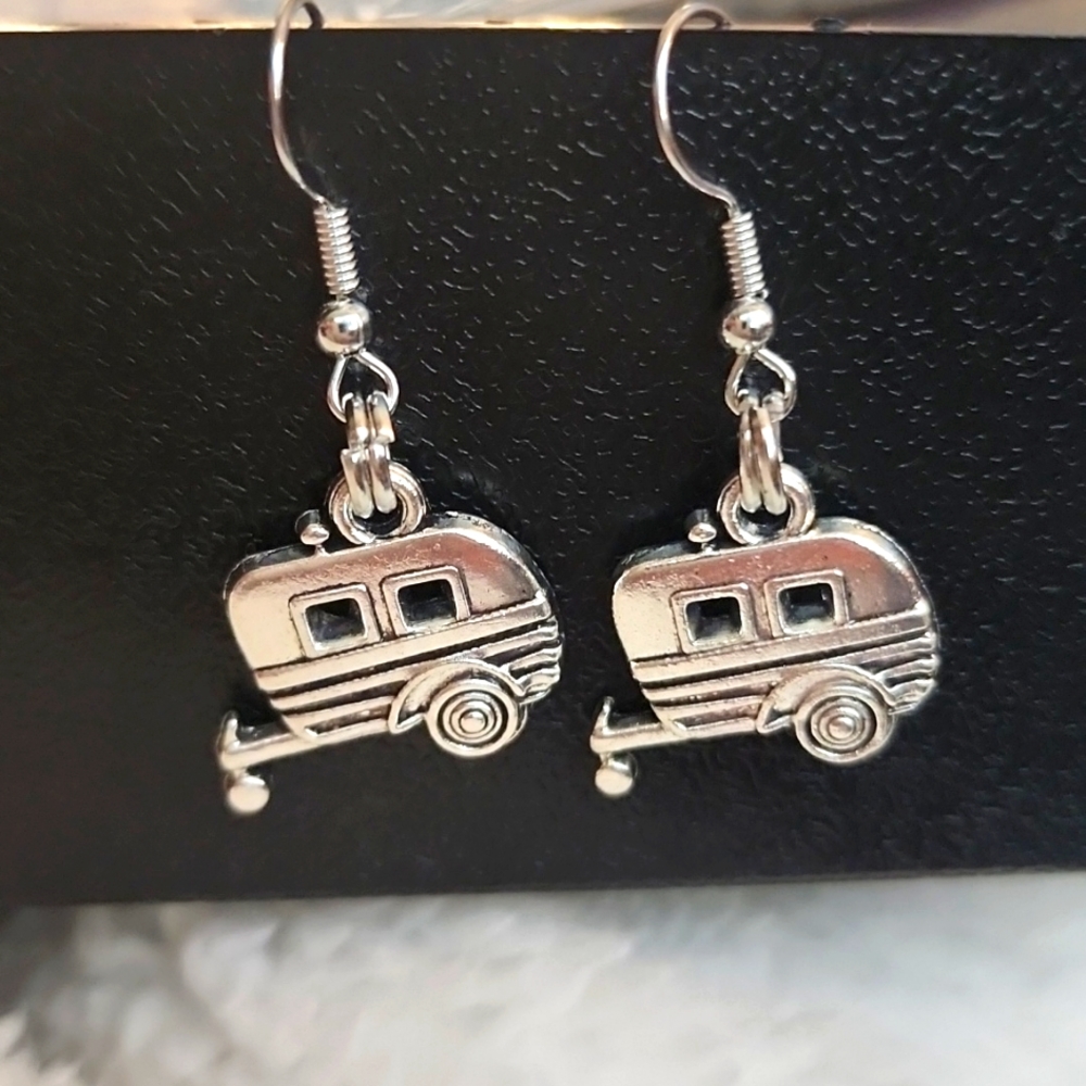 Happy Camper Trailer Earrings – 925 Sterling Silver Posts